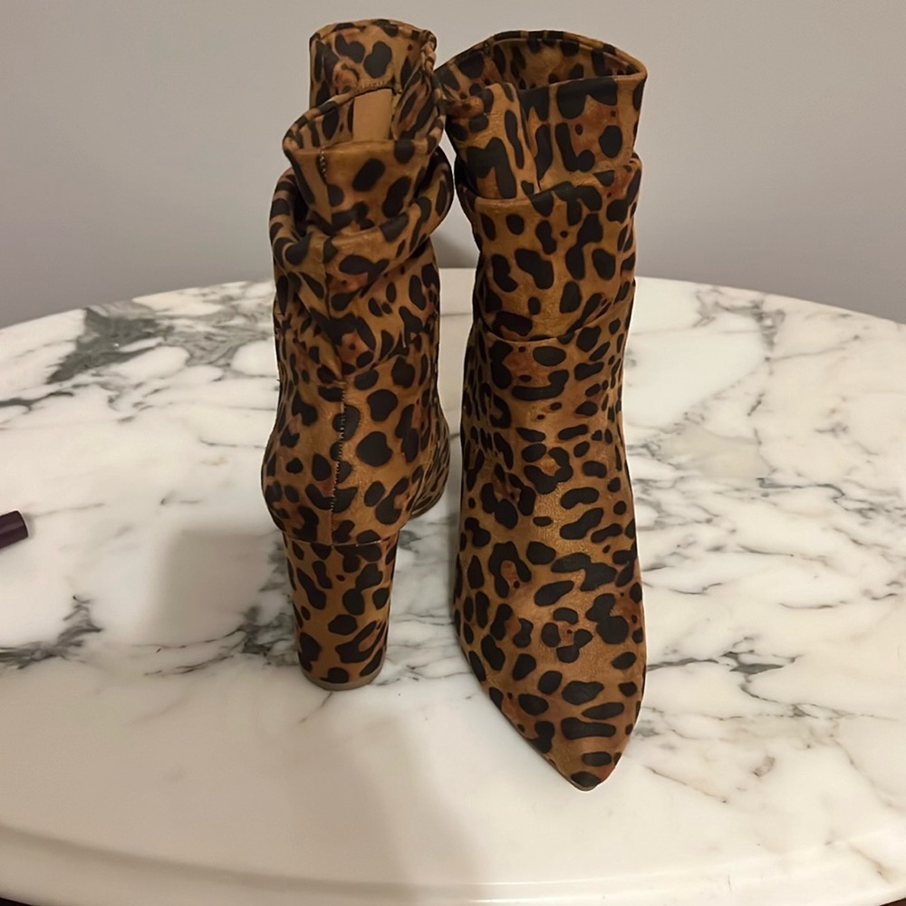 Bebe booties